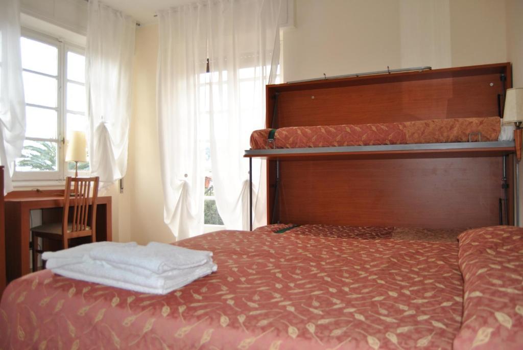 Hotel Mimosa Spotorno Cameră foto